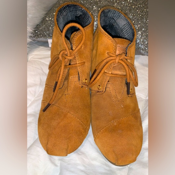 TOMS Suede wedge ankle boots booties women’s size 7.5 - Picture 2 of 13